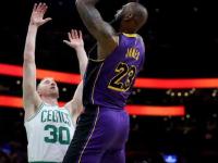 九游-关于塔图姆连续十场比赛得分超过战术调整，湖人挑战极限！的信息