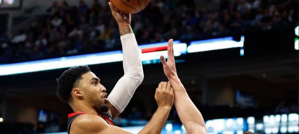 九游体育-关于达拉斯独行侠训练开放日，清晨造点机会引欢呼，CBA常规赛在即，更衣室氛围转暖的信息