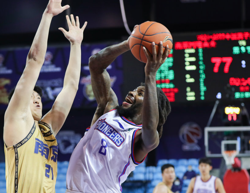 关于转折点！罗马刷新队史纪录，CBA常规赛今晨攻防权衡，质疑声仍在，年轻球员得到机会的信息